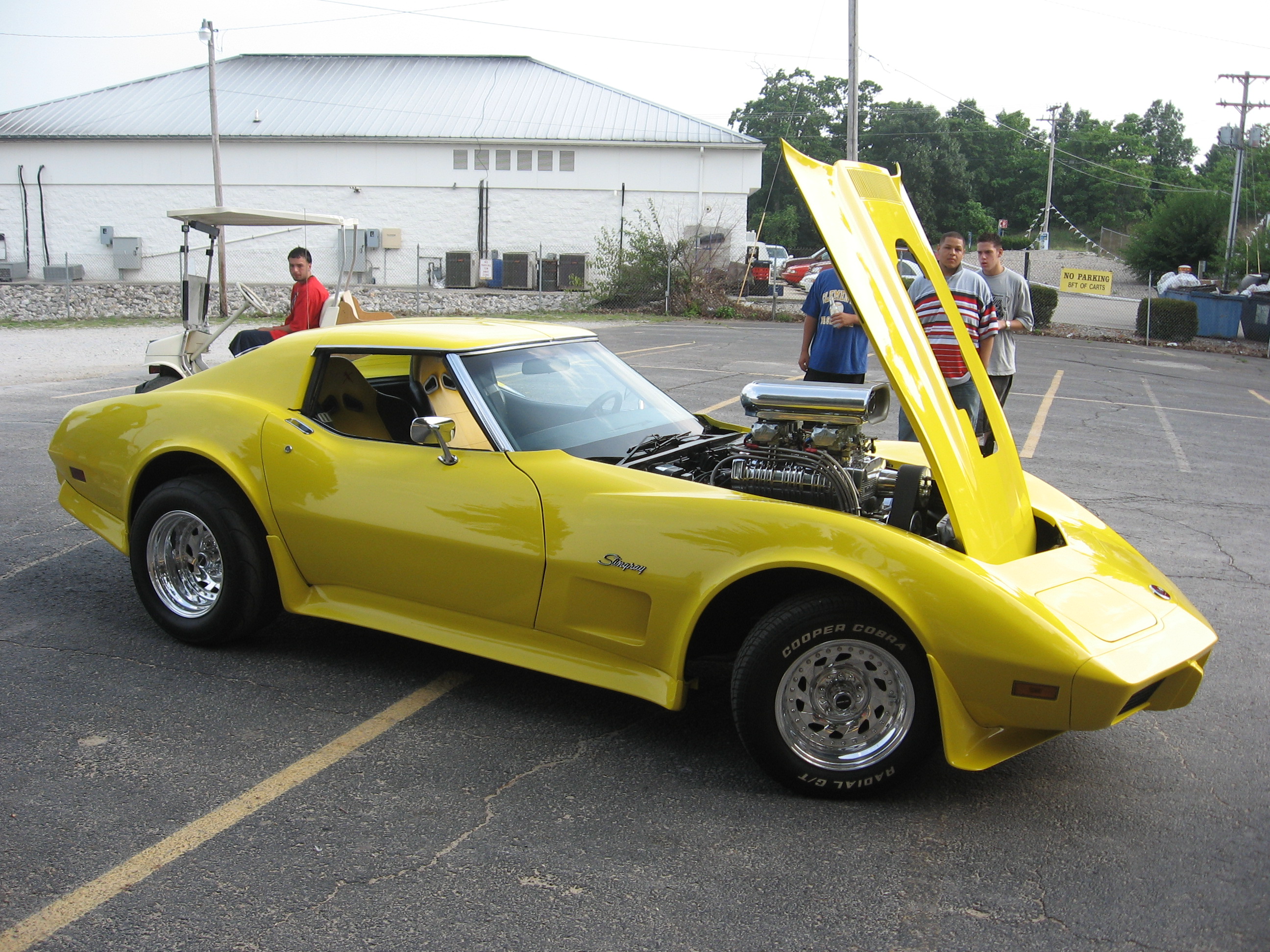 chevycorvette.jpg